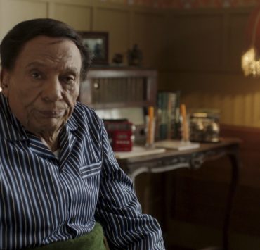 عادل إمام يمتلك مدارس خاصة ويتعرّض لعمليات نصبٍ واحتيال في "فلانتينو" على MBC1 و"MBC العراق" في رمضان.