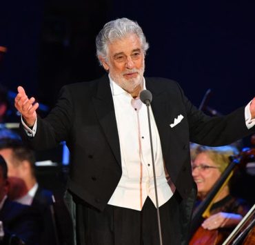 مغني أوبرا شهير أصابه كورونا