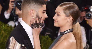 جيجي حديد حامل : والأب (زين مالك)