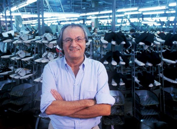 بعد أن تبرع بـ100 ألف يورو لمكافحتها مصمم إيطالي تتمكن منه كورونا