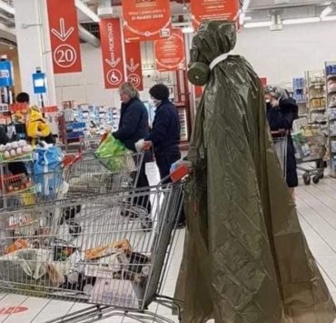 "بالصور" مخلوقات فضائية في الشوارع والسبب كورنا