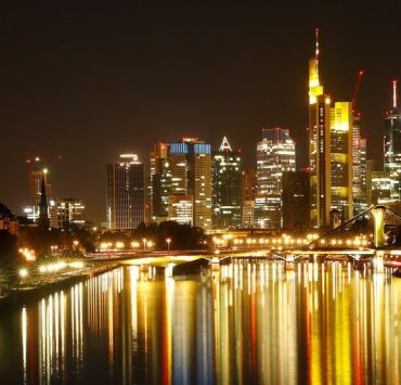 أوروبا تتنفس هواء نظيفاً بعد الحظر