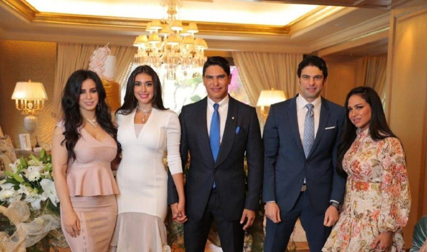 فستان ياسمين صبري في عقد قرانها يثير الجدل