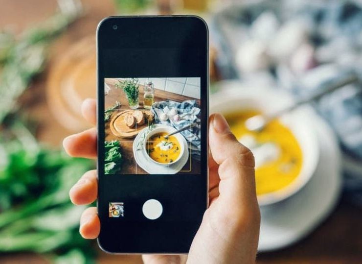 الصحة العالمية: كورونا لا ينتقل عبر (دلفري الطعام )