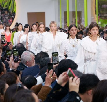 أفكار جديدة لارتداء القميص في ربيع وصيف 2020