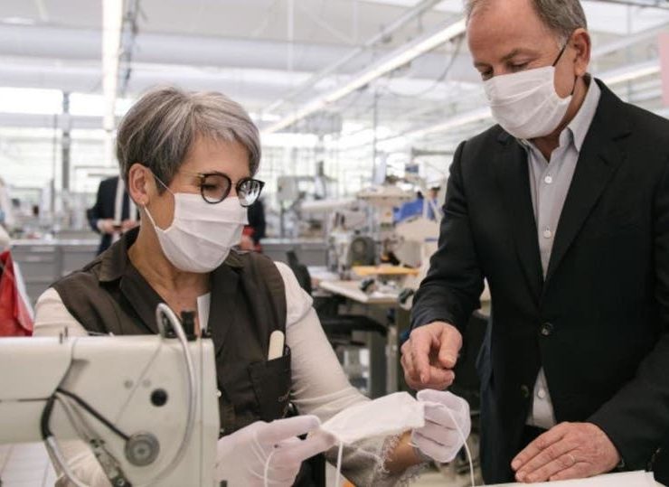 Louis Vuitton الفاخرة تُصنّع الكمّامات بزمن الكورونا