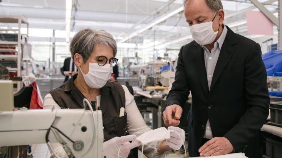 Louis Vuitton الفاخرة تُصنّع الكمّامات بزمن الكورونا