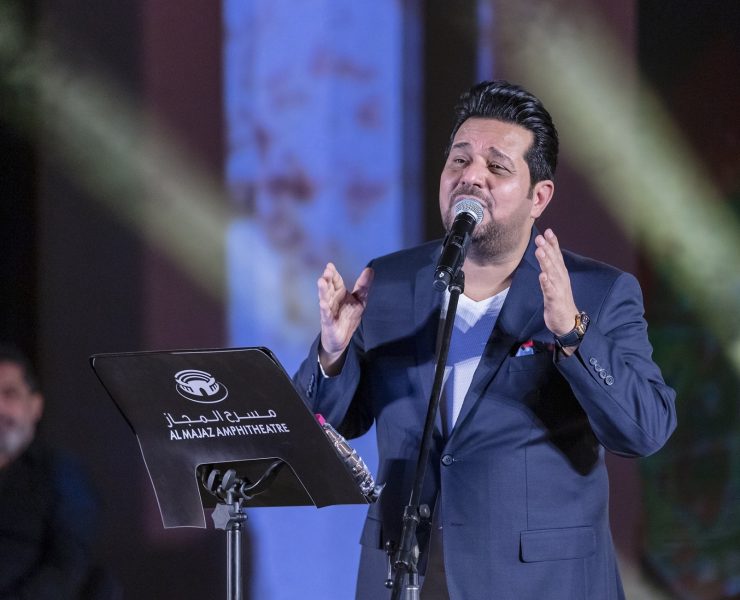 حاتم العراقي يطرب مسامع جمهور مسرح المجاز بأعذب الأغنيات في حفلات عيد الفطر