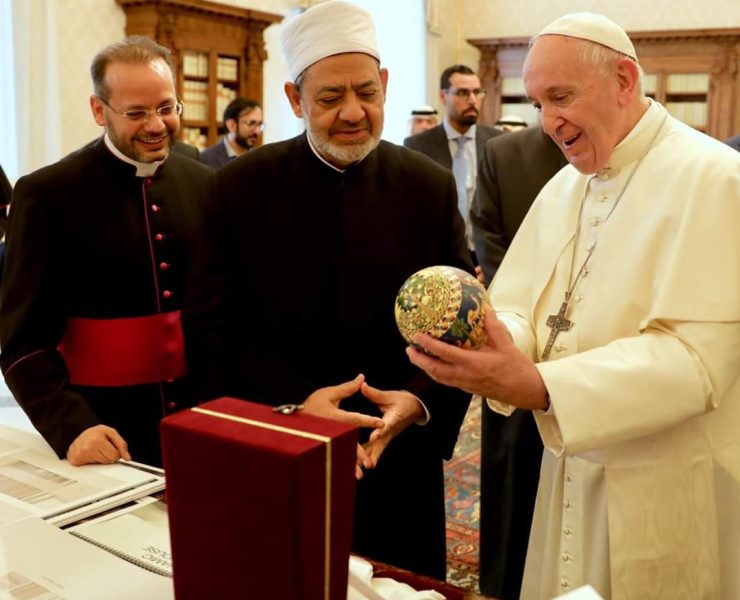 الصلاة من أجل الإنسانية