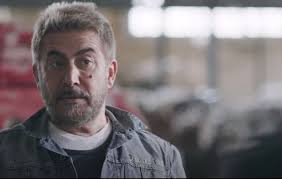 عابد فهد في «الساحر» يبدع بالإمساك بتفاصيل الشخصية الدرامية