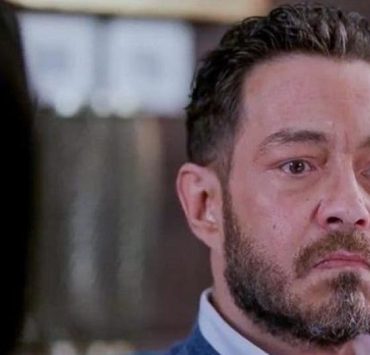 بالفيديو: الإحتفالات بالمقاهي بضرب أحمد زاهر في مسلسل البرنس
