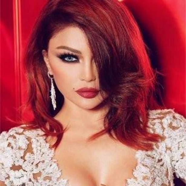 هيفاء وهبى تسبّ مدير أعمالها السابق
