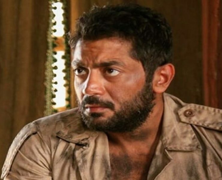 شاهد بالفيديو: أحمد فلوكس يعتدي على رجل أمن