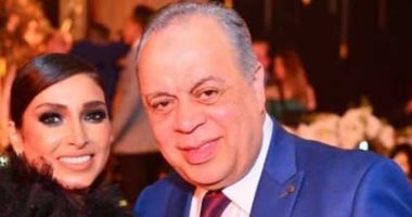 أشرف زكي: زوجتي روجينا شملتنى برعايتها ولن أجد كلام يوفى حقها
