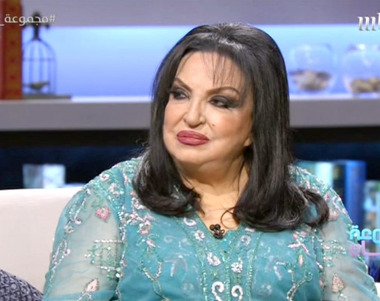 شاهد.. أخر ظهور لسميرة توفيق بالحجاب والكمامة