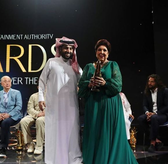 تركى آل الشيخ يستعيد ذكرياته مع الفنانة رجاء الجداوى