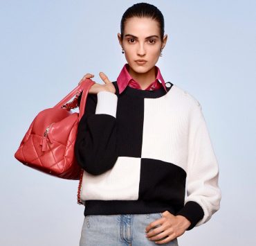 "شانيل" تعرض رحلتها إلى جزيرة كابري الإيطالية إفتراضياً