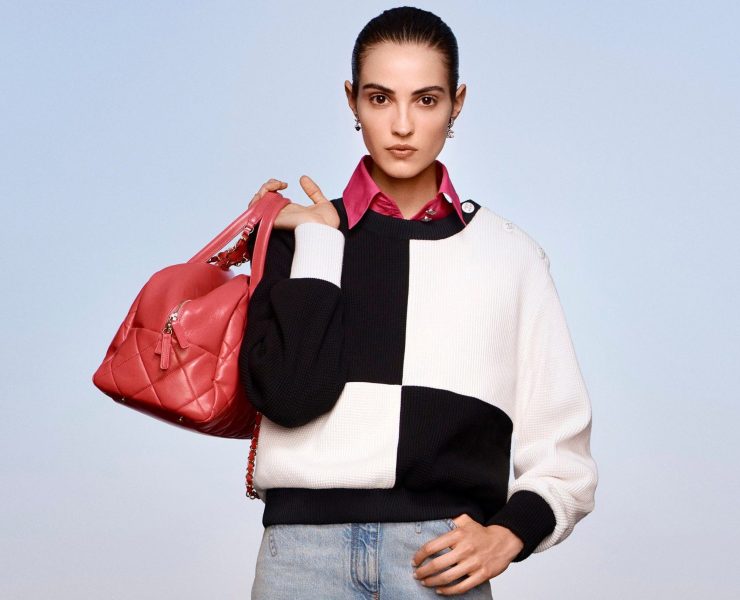 "شانيل" تعرض رحلتها إلى جزيرة كابري الإيطالية إفتراضياً