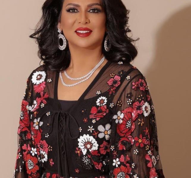نوال الكويتية تعتذر بعد أزمة "العشاء الأخير"
