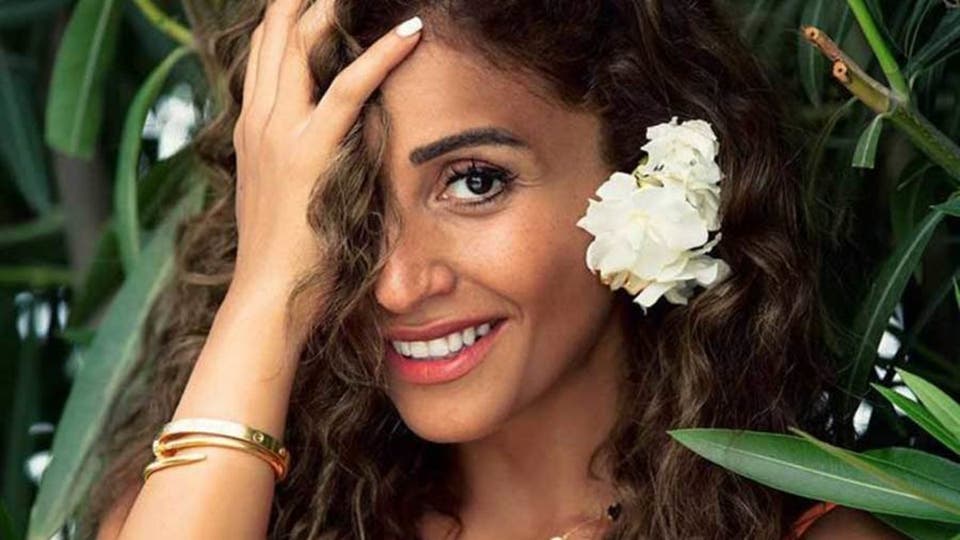 دينا الشربيني في تصريحات نادرة عن علاقتها مع عمرو دياب