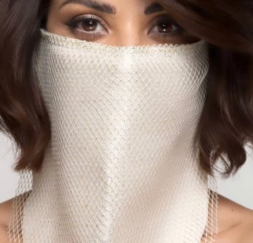 ليلى حديوي تطلق مجموعة كمامات عصرية ساحرة تمزجها بالتراث المغربي العريق