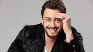 سعد لمجرد يعلن تخطي قناته على يوتيوب حاجز الـ10 ملايين مشترك