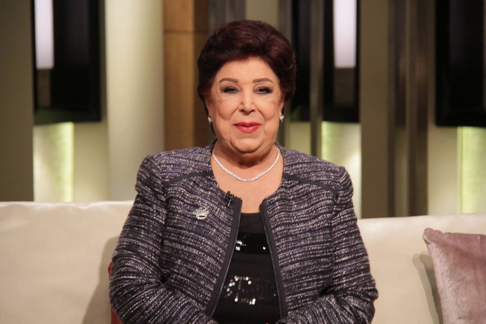 الطبيب المعالج للفنانة رجاء الجداوي يصاب بفايروس كورونا