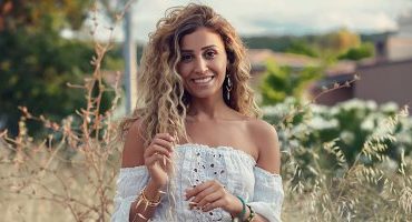 أول تعليق لدينا الشربينى بعد طرح الهضبة عمرو دياب "يا بلدنا يا حلوة"