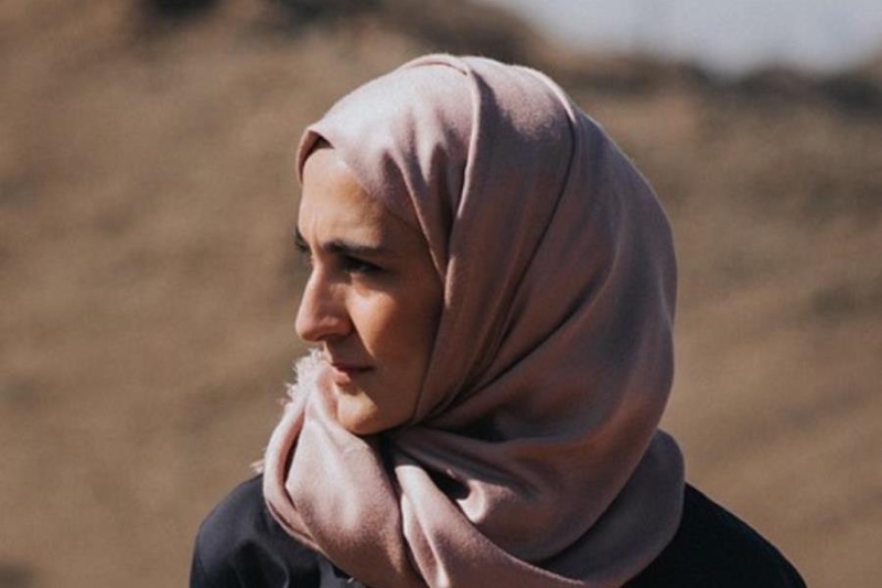 «ترتيب الأحجية».. حوار بصري ينبض بالجمال