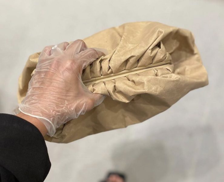 حقيبة جديدة من بوتيجا فينيتا تثير الجدل على السوشيال ميديا