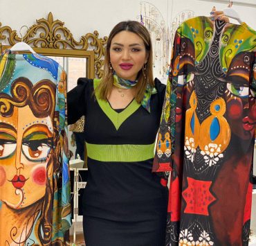 الفنانة التشكيلية. سرى الخفاجي أستند على ضرورة تقديم التراث العراقي بصورة حديثة تسحر عين المُتلقي