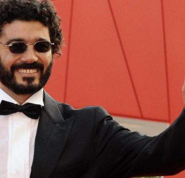 خالد النبوي يفاجئ الجمهور بصورة تكشف كواليس المشهد الأخير من "ممالك النار"