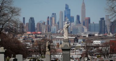 نيويورك تتحدى المتاحف وتدعو الجمهور لعرض الأعمال الفنية فى الساحات