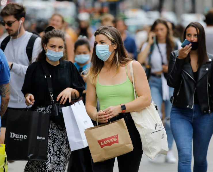 "الموجة الثانية لكورونا".. علماء يؤكدون: ما زلنا في الأولى