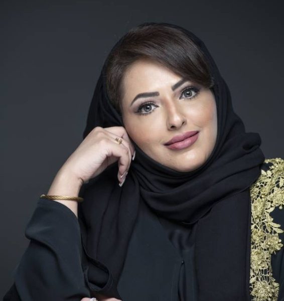 الشاعرة حمدة المر تشدو بقصيدة لإم الإمارات بمناسبة يوم المرأة الإماراتية