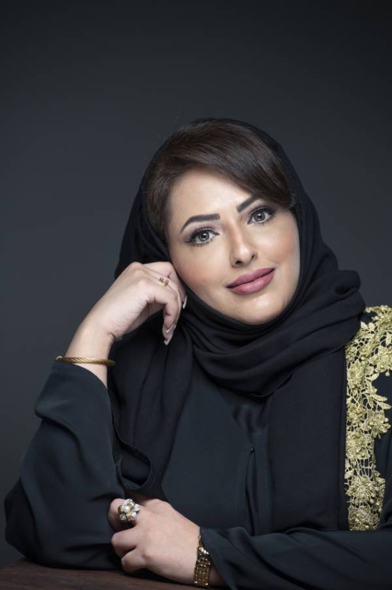 الشاعرة حمدة المر تشدو بقصيدة لإم الإمارات بمناسبة يوم المرأة الإماراتية