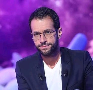 مالك مكتبي يفاجئ جمهوره بصورة تظهر إصابته بالانفجار
