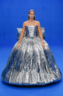 مجموعة بالنسياغا الجديدة منسوجة من قصص الخيال