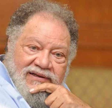 يحيى الفخراني يفاضل بين سيناريوهات عدة للمشاركة بالماراثون الرمضاني