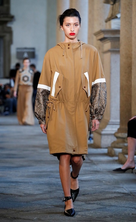 ماكس مارا تقدم عرضا على طريقة عصر النهضة بأسبوع الموضة فى ميلانو لربيع 2021