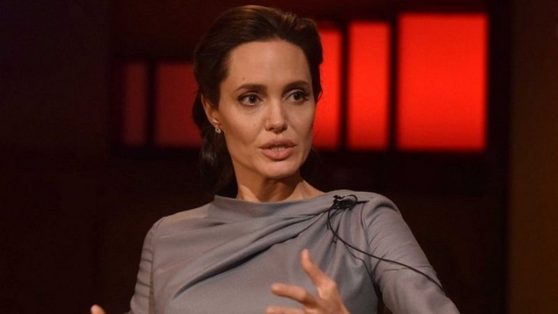 أنجيلينا جولي تقدم تبرعاً سخياً لطفلين في بريطانيا