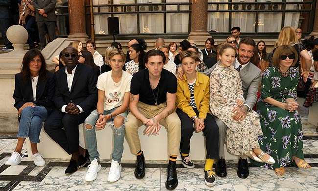 فيكتوريا بيكهام تتألق فى كواليس استعدادها لأسبوع الموضة بلندن LFW