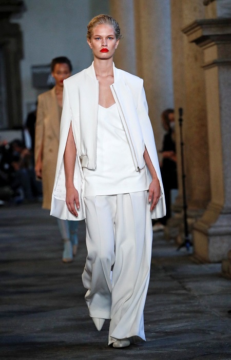 ماكس مارا تقدم عرضا على طريقة عصر النهضة بأسبوع الموضة فى ميلانو لربيع 2021