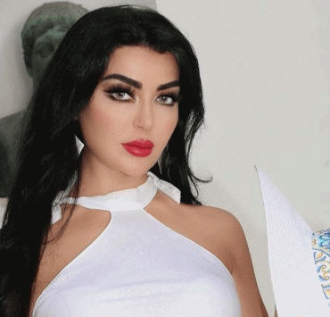 ملكة جمال إيران في ديو مع إينريكي إغليسياس