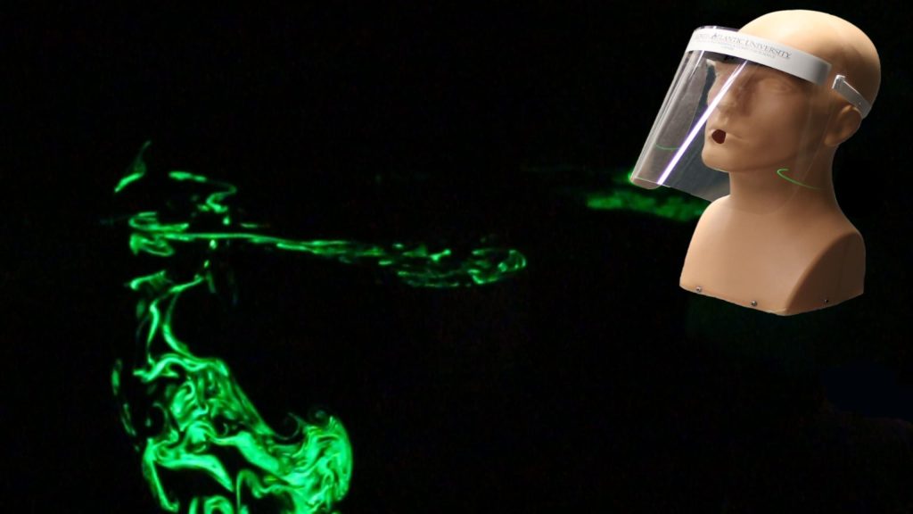 درع الوجه والكمامة المزودة بصمام لا يمنعان انتقال كورونا