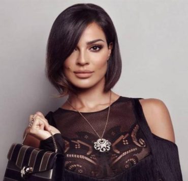 نادين نجيم تواجه أسئلة محرجة من جمهورها