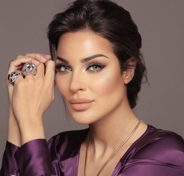 نادين نسيب نجيم بذكرى وفاة والدها: "عندي ملاك بالسما"