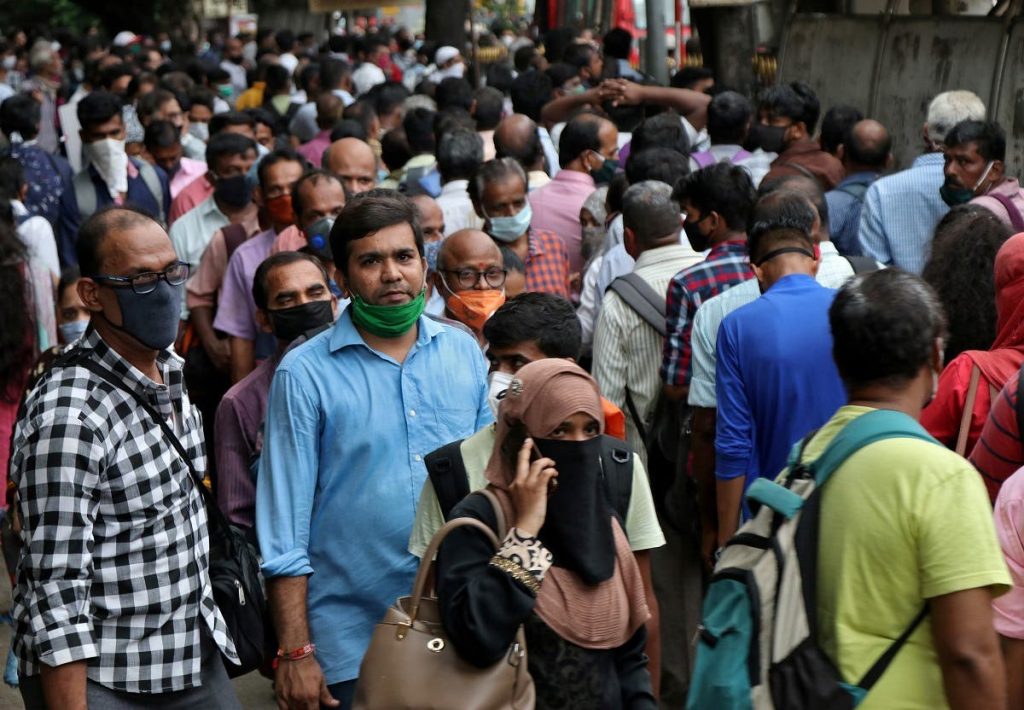 سبات شتوي في أوروبا.. وأكثر من 8 ملايين مصاب في الهند