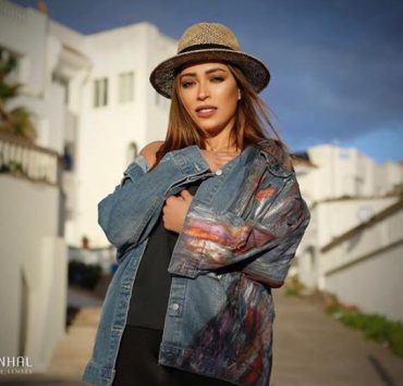 الفنانة التشكيلية لمياء منهل تعلن إصابتها بفايروس كورونا