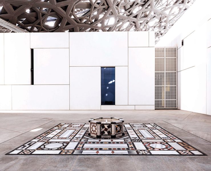 تجمع خبراء من العالم تحت مظلة اللوفر أبوظبي